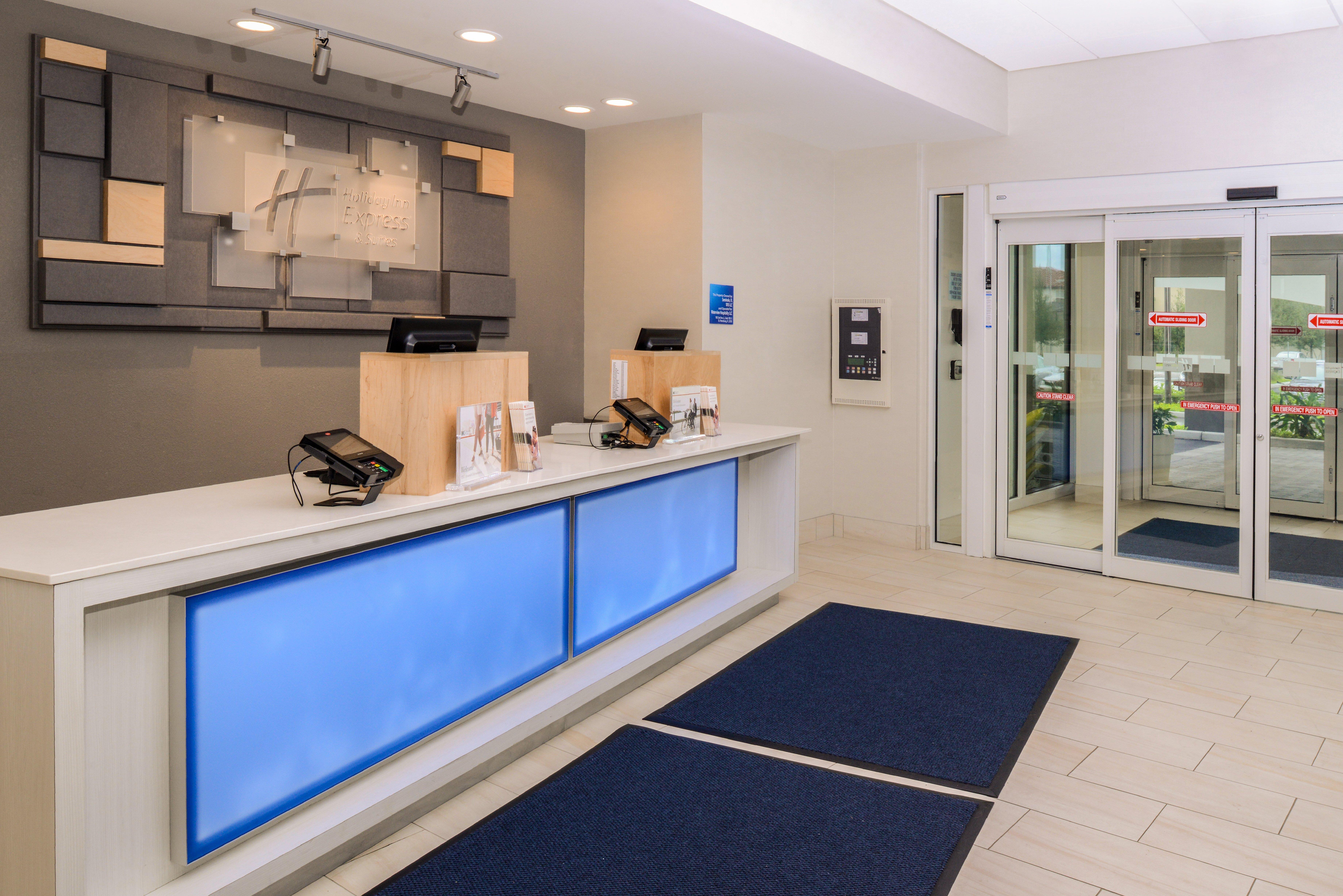 Holiday Inn Express & Suites - St. Petersburg - Madeira Beach By Ihg Extérieur photo