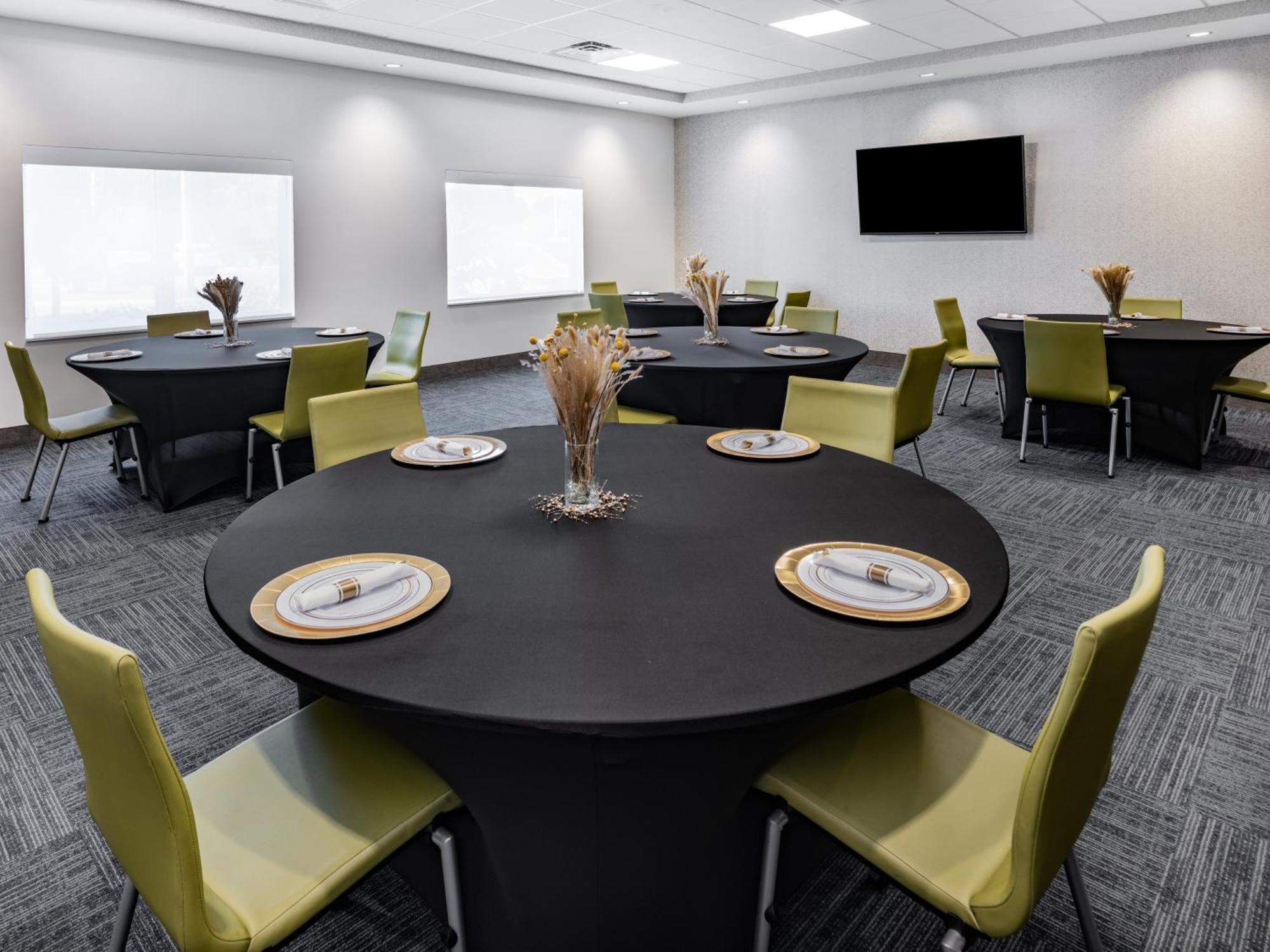 Holiday Inn Express & Suites - St. Petersburg - Madeira Beach By Ihg Extérieur photo