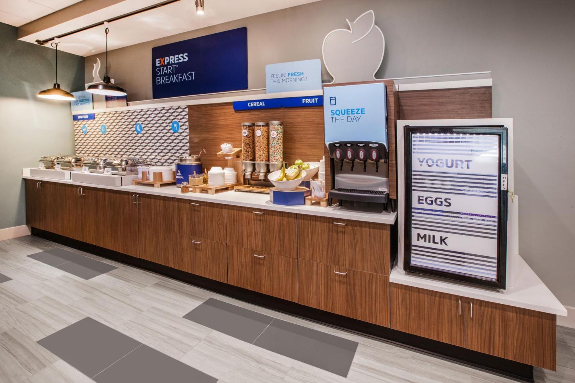 Holiday Inn Express & Suites - St. Petersburg - Madeira Beach By Ihg Extérieur photo