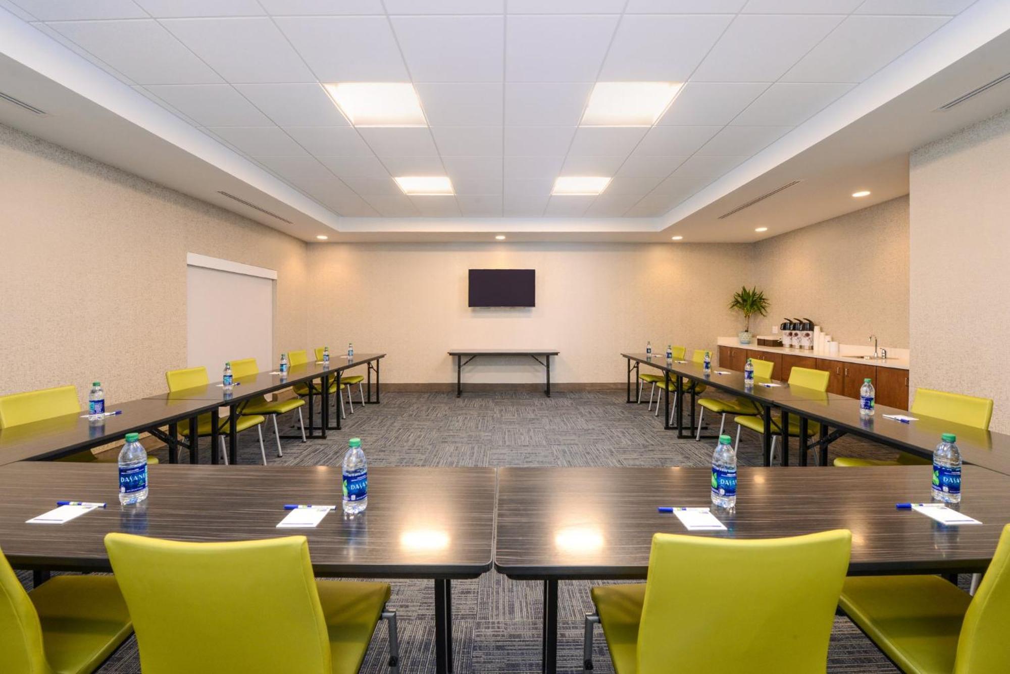 Holiday Inn Express & Suites - St. Petersburg - Madeira Beach By Ihg Extérieur photo